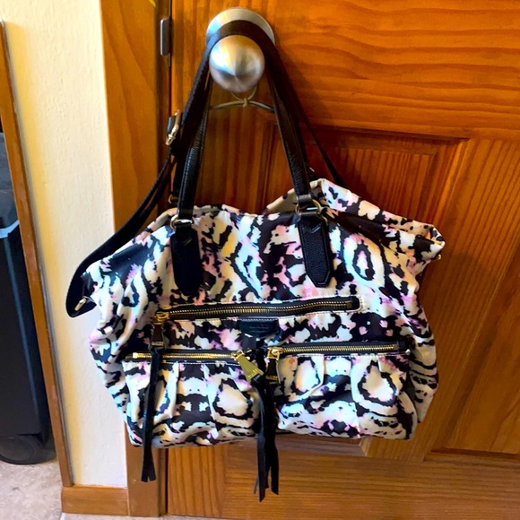 Aimee Kestenberg Handbags - 💜HP Pick 🎉🎉🎉Aimee Kestenberg nylon tote bag! Tye dye/ marble fun pattern! 💜